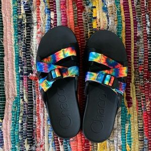 NWOT RAINBOW TYEDYE CHACO SLIDES SIZE 6